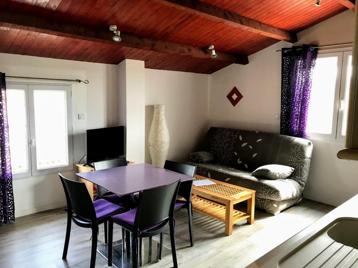 Gite De Larmonys Gigean ภายนอก รูปภาพ